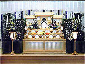 天礼社天礼会館　神式祭壇