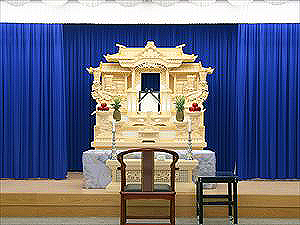 天礼社大和会館　白木祭壇